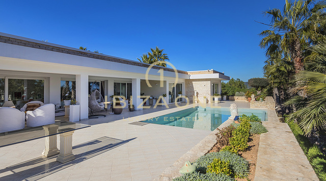 Exclusieve, luxe villa met zeezicht vlakbij Ibiza te koop, Ibiza - Exclusieve, luxe villa met zeezicht vlakbij Ibiza te huur, Ibiza