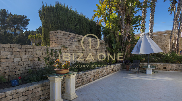 Exclusiva villa de lujo con vistas al mar cerca de Ibiza en venta, Ibiza - Exclusiva villa de lujo con vistas al mar cerca de Ibiza en alquiler, Ibiza