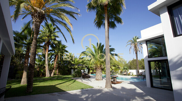 Villa moderna di lusso in vendita e affitto - vicino alle spiagge alla moda