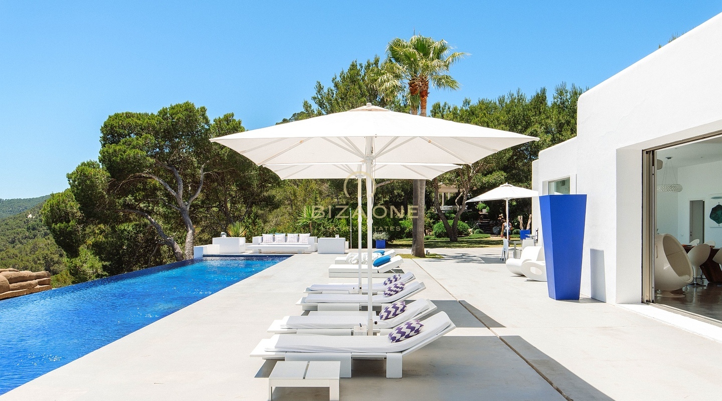 Die Luxusvilla The Palms zu vermieten - Unübertroffene Aussicht auf das Meer und die Bucht vom Gipfel des Es Cubells, Ibiza