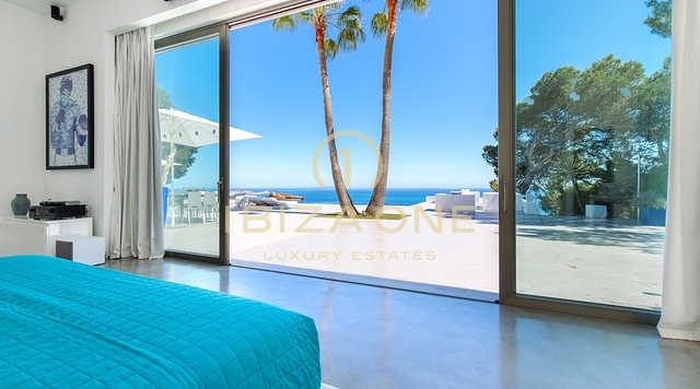 Villa de lujo The Palms en alquiler: vistas inigualables al mar y a la bahía desde el pico de Es Cubells, Ibiza