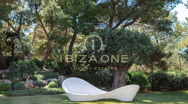 Die Luxusvilla The Palms zu vermieten - Unübertroffene Aussicht auf das Meer und die Bucht vom Gipfel des Es Cubells, Ibiza