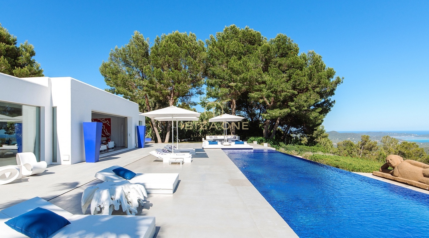 Villa de lujo The Palms en alquiler: vistas inigualables al mar y a la bahía desde el pico de Es Cubells, Ibiza