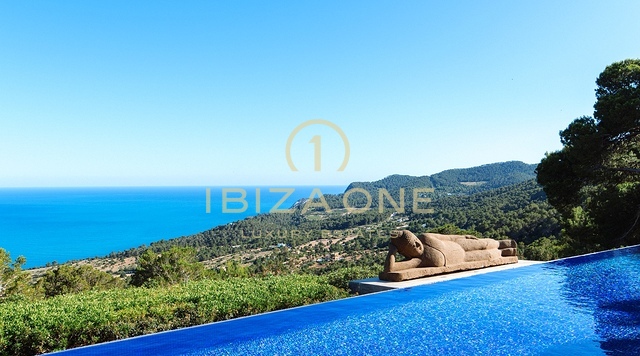 Die Luxusvilla The Palms zu vermieten - Unübertroffene Aussicht auf das Meer und die Bucht vom Gipfel des Es Cubells, Ibiza