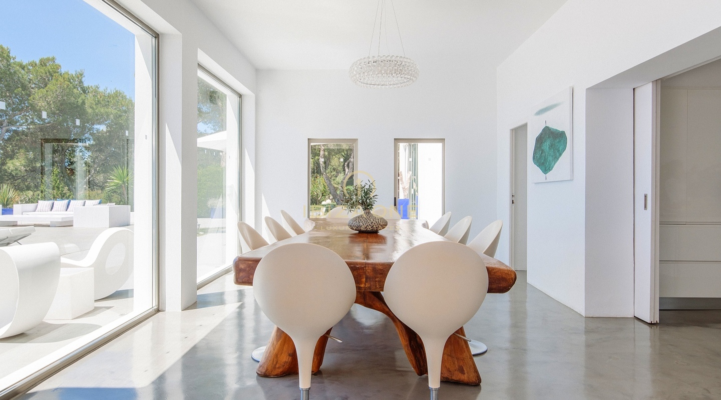 Die Luxusvilla The Palms zu vermieten - Unübertroffene Aussicht auf das Meer und die Bucht vom Gipfel des Es Cubells, Ibiza