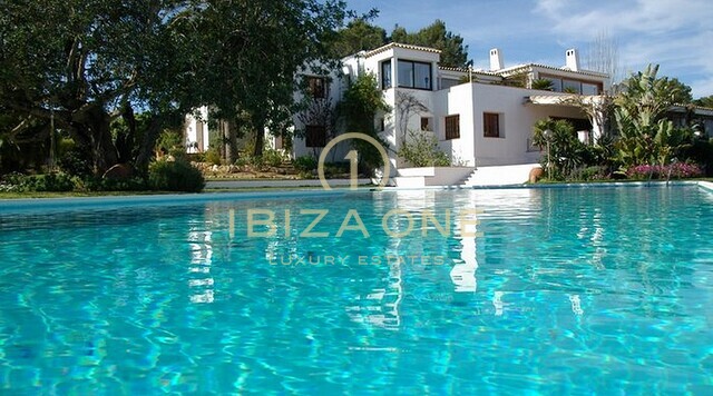 Hacienda Monterrey - Propriété de luxe avec vue incroyable sur la mer avec court de tennis et très grande maison principale et maison d'hôtes à vendre, Ibiza - Hacienda Monterrey - Propriété de luxe avec vue incroyable sur la mer avec court de tennis et très grande maison principale et maison d'hôtes à louer, Ibiza