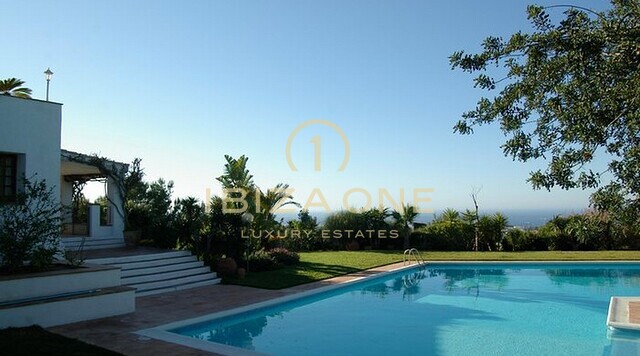 Hacienda Monterrey - Luxe woning met fantastisch uitzicht op zee, tennisbaan en zeer groot hoofdhuis en gastenverblijf te koop, Ibiza - Hacienda Monterrey - Luxe woning met fantastisch uitzicht op zee, tennisbaan en zeer groot hoofdhuis en gastenverblijf te huur, Ibiza
