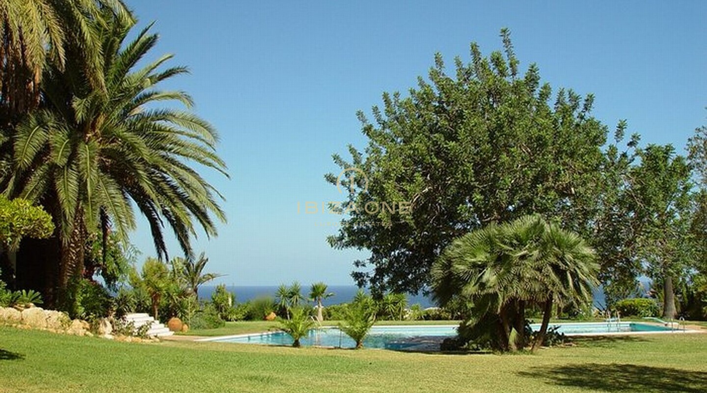 Hacienda Monterrey - Propriété de luxe avec vue incroyable sur la mer avec court de tennis et très grande maison principale et maison d'hôtes à vendre, Ibiza - Hacienda Monterrey - Propriété de luxe avec vue incroyable sur la mer avec court de tennis et très grande maison principale et maison d'hôtes à louer, Ibiza