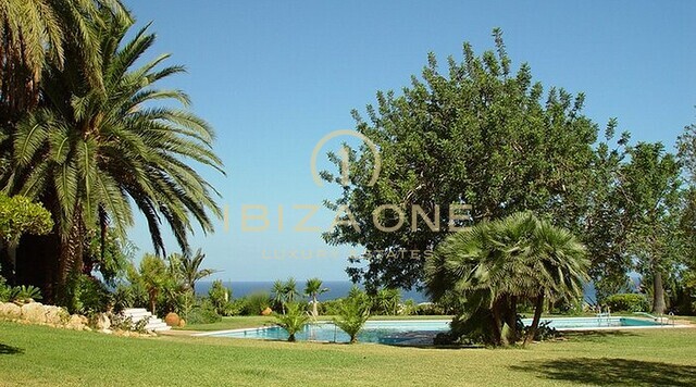 Hacienda Monterrey - Propriété de luxe avec vue incroyable sur la mer avec court de tennis et très grande maison principale et maison d'hôtes à vendre, Ibiza - Hacienda Monterrey - Propriété de luxe avec vue incroyable sur la mer avec court de tennis et très grande maison principale et maison d'hôtes à louer, Ibiza