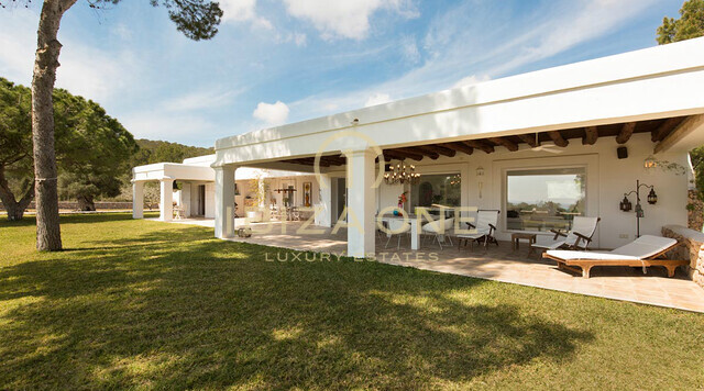 Traumhaftes Luxusanwesen mit Tennisplatz und herrlicher Aussicht zu verkaufen, Ibiza - Traumhaftes Luxusanwesen mit Tennisplatz und herrlicher Aussicht zu vermieten, Ibiza