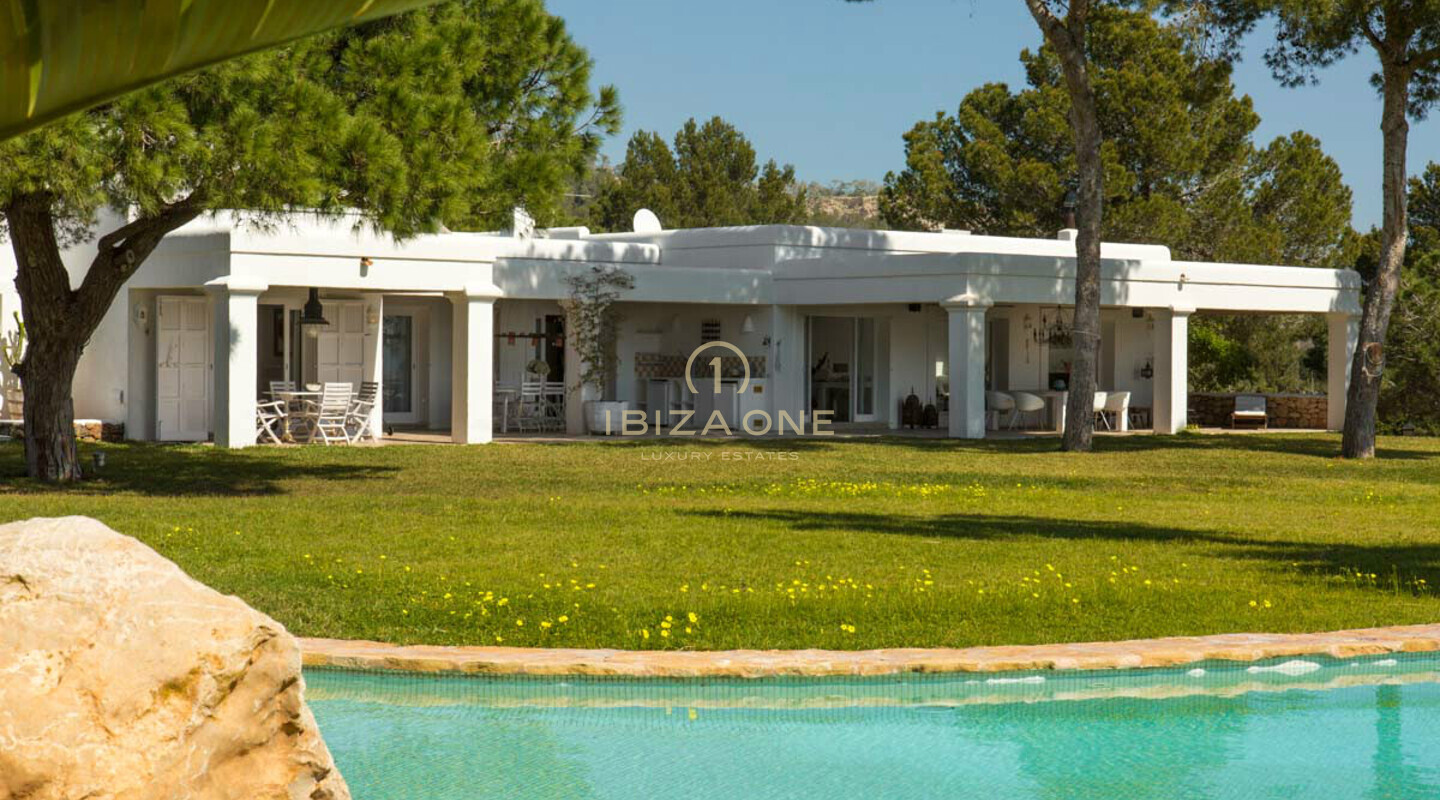 Propiedad de ensueño y lujo con pista de tenis y maravillosas vistas en venta, Ibiza - Propiedad de ensueño y lujo con pista de tenis y maravillosas vistas en alquiler, Ibiza