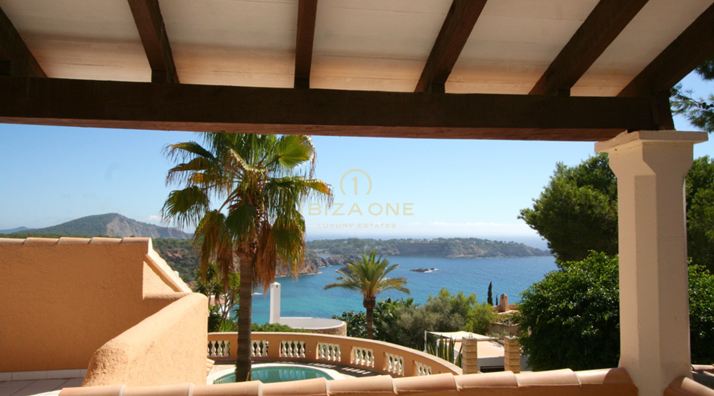 Villa de lujo y acogedora con hermosa vista al mar en venta, Ibiza - Villa de lujo y acogedora con hermosa vista al mar en alquiler, Ibiza