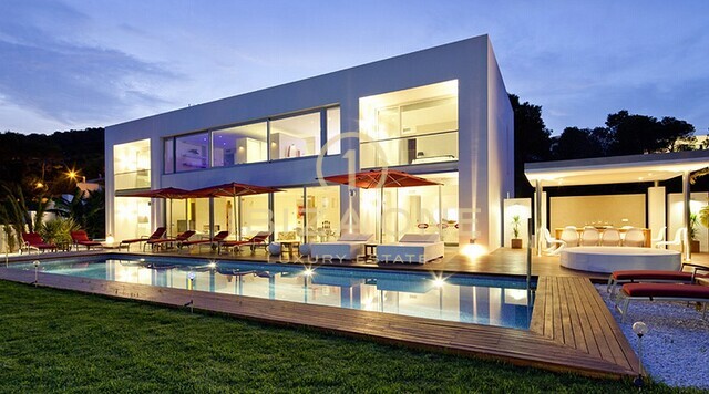 Villa de lujo en venta en Ibiza - Villa de lujo en alquiler en Ibiza