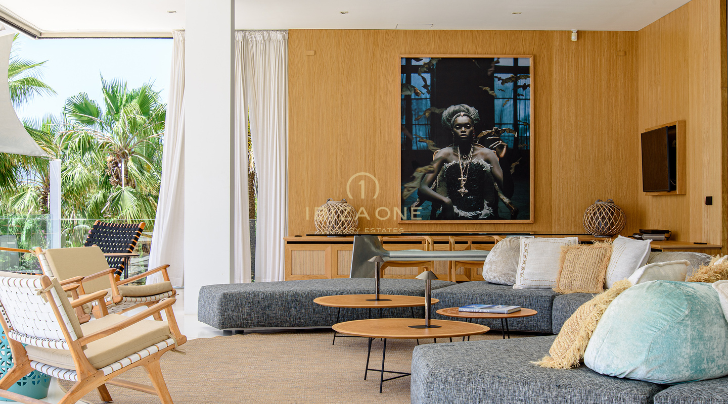 The Ultimate Cala Jondal Lifestyle Estate: Sea Views, Pool, Gym & Ibiza’s Top Hotspots at Your Doorstep for Sale and for Rent, Ibiza - Touristic Rental License