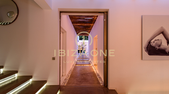 The Ultimate Cala Jondal Lifestyle Estate: Sea Views, Pool, Gym & Ibiza’s Top Hotspots at Your Doorstep for Sale and for Rent, Ibiza - Touristic Rental License