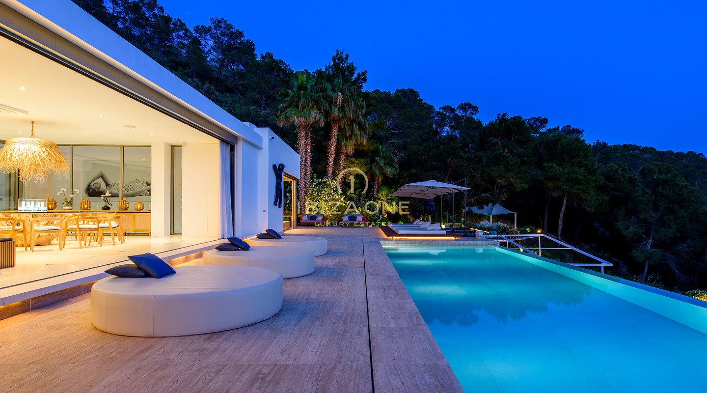 The Ultimate Cala Jondal Lifestyle Estate: Sea Views, Pool, Gym & Ibiza’s Top Hotspots at Your Doorstep for Sale and for Rent, Ibiza - Touristic Rental License