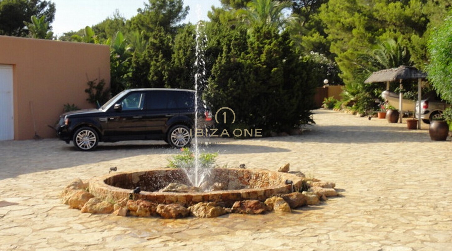 Villa di lusso in prima linea sul mare in vendita a Porroig, Ibiza - Villa di lusso in prima linea sul mare in affitto a Porroig, Ibiza