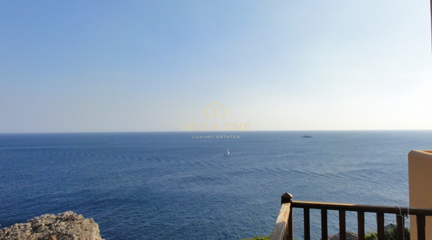Villa de luxe en bord de mer à vendre à Porroig, Ibiza - Villa de luxe en bord de mer à louer à Porroig, Ibiza