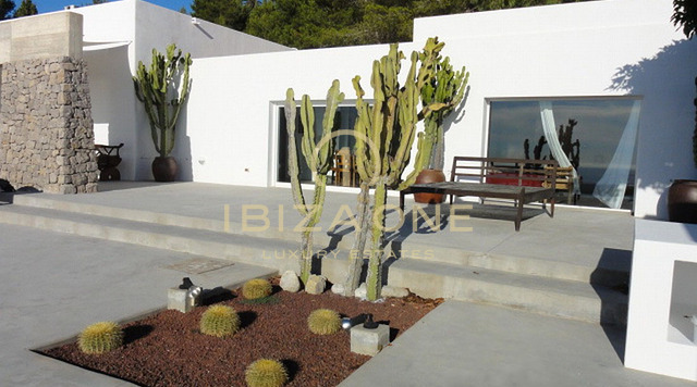 Prachtige luxe villa met zonsondergang te koop op Ibiza - Prachtige luxe villa met zonsondergang te huur op Ibiza