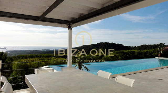 Prachtige luxe villa met zonsondergang te koop op Ibiza - Prachtige luxe villa met zonsondergang te huur op Ibiza