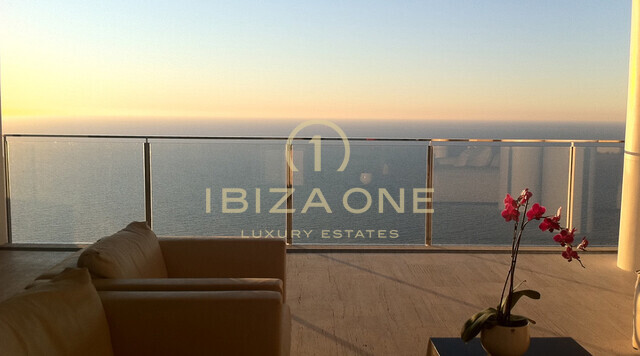 Villa di lusso in prima linea sul mare, sulla scogliera, vicino all'Hotel 5 stelle Hacienda - 