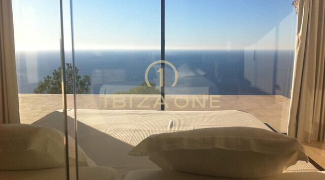Sea frontline luxury villa on the cliffs, near 5 star Hotel Hacienda - 