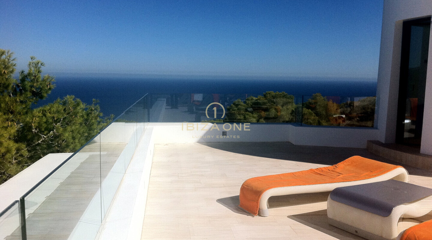 Luxe villa direct aan zee op de kliffen, vlakbij het 5-sterrenhotel Hacienda - 
