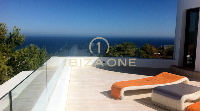 Luxusvilla in erster Meereslinie auf den Klippen, in der Nähe des 5-Sterne-Hotels Hacienda - „Bright Blue“ zu verkaufen, Ibiza - Luxusvilla in erster Meereslinie auf den Klippen, in der Nähe des 5-Sterne-Hotels Hacienda - „Bright Blue“ zu vermieten, Ibiza