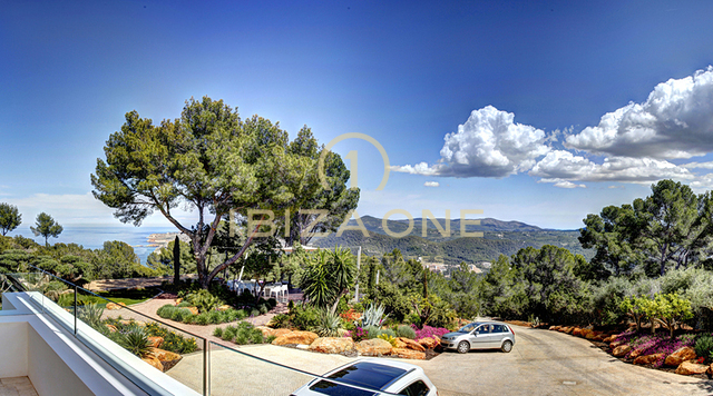 Luxusvilla in erster Meereslinie auf den Klippen, in der Nähe des 5-Sterne-Hotels Hacienda - „Bright Blue“ zu verkaufen, Ibiza - Luxusvilla in erster Meereslinie auf den Klippen, in der Nähe des 5-Sterne-Hotels Hacienda - „Bright Blue“ zu vermieten, Ibiza
