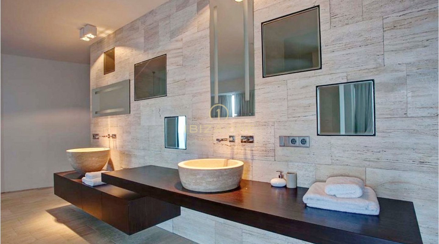 Luxe villa direct aan zee op de kliffen, vlakbij het 5-sterrenhotel Hacienda - 