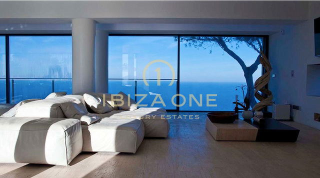 Luxe villa direct aan zee op de kliffen, vlakbij het 5-sterrenhotel Hacienda - 