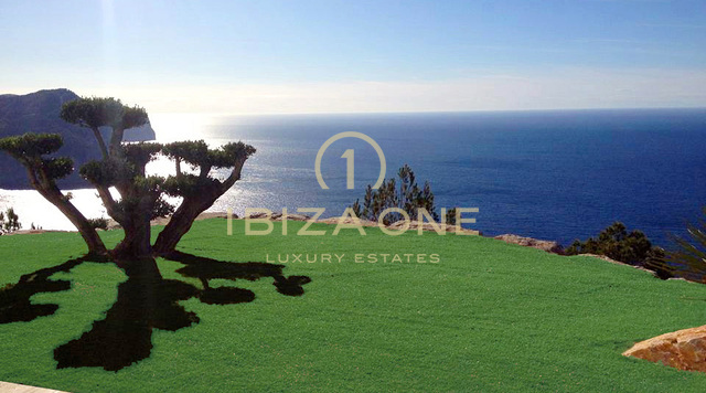 Villa de lujo en primera línea de mar sobre los acantilados, cerca del Hotel Hacienda de 5 estrellas - 