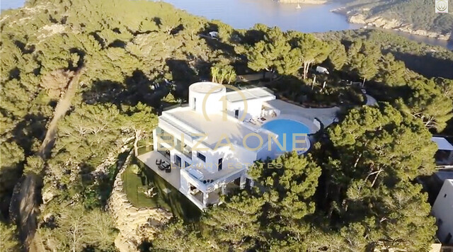 Luxusvilla in erster Meereslinie auf den Klippen, in der Nähe des 5-Sterne-Hotels Hacienda - „Bright Blue“ zu verkaufen, Ibiza - Luxusvilla in erster Meereslinie auf den Klippen, in der Nähe des 5-Sterne-Hotels Hacienda - „Bright Blue“ zu vermieten, Ibiza