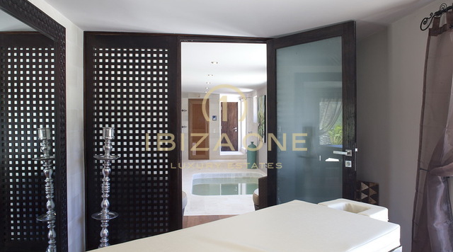 Luxe en exclusief en modern gerenoveerd Ibicenco herenhuis te koop, Ibiza - Luxe en exclusief en modern gerenoveerd Ibicenco herenhuis te huur, Ibiza