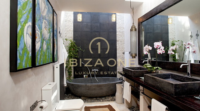 Luxe en exclusief en modern gerenoveerd Ibicenco herenhuis te koop, Ibiza - Luxe en exclusief en modern gerenoveerd Ibicenco herenhuis te huur, Ibiza