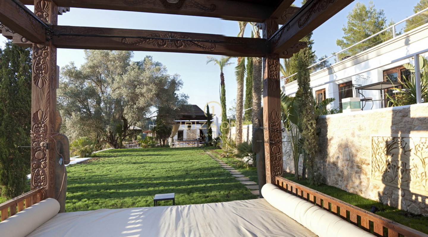 Luxe en exclusief en modern gerenoveerd Ibicenco herenhuis te koop, Ibiza - Luxe en exclusief en modern gerenoveerd Ibicenco herenhuis te huur, Ibiza