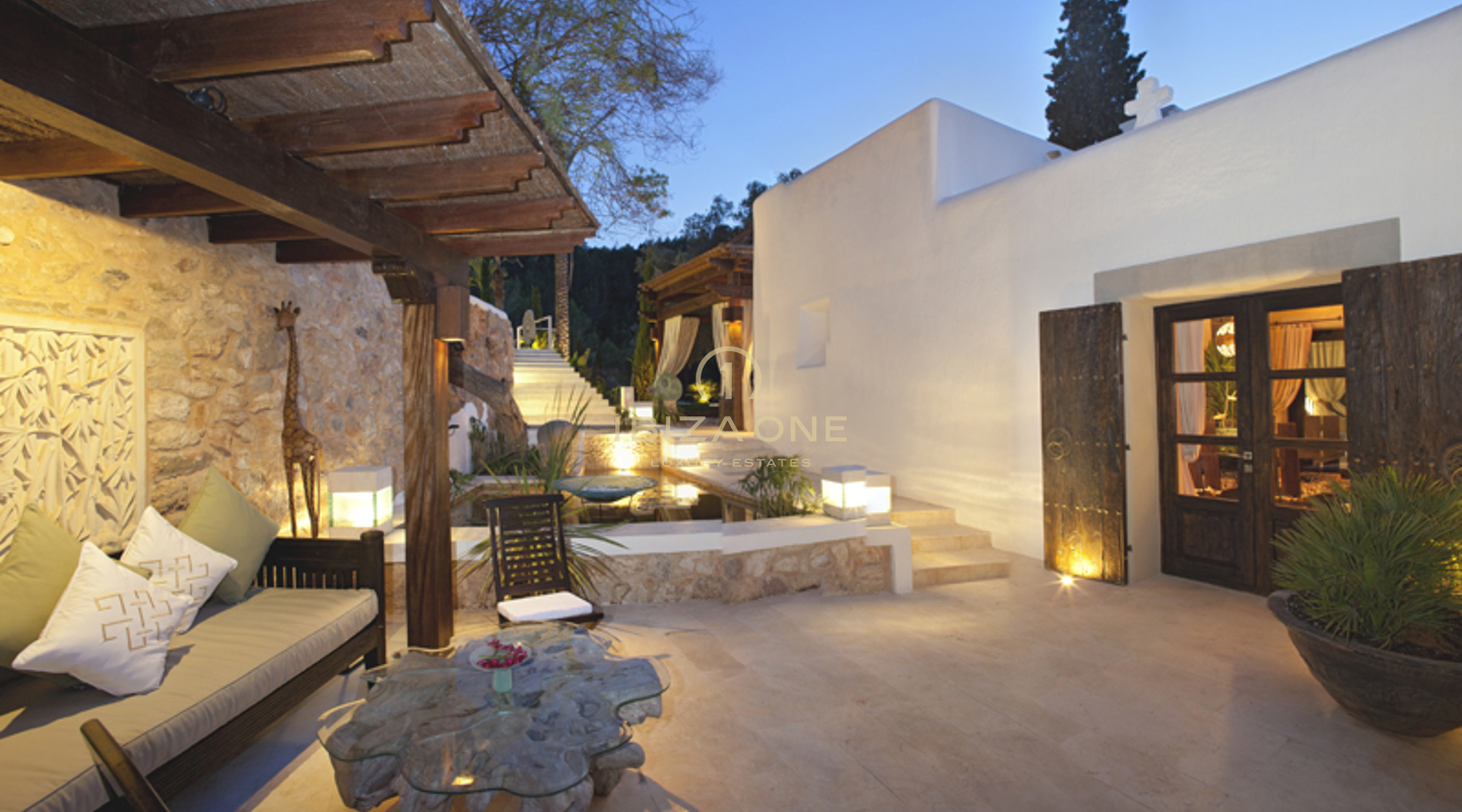 Lussuosa, esclusiva e moderna villa ristrutturata a Ibiza in vendita - Lussuosa, esclusiva e moderna villa ristrutturata a Ibiza in affitto