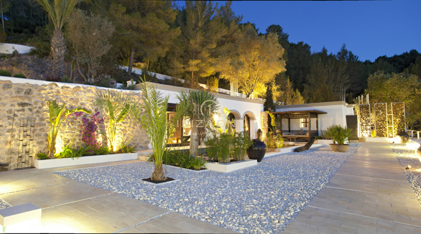 Luxe en exclusief en modern gerenoveerd Ibicenco herenhuis te koop, Ibiza - Luxe en exclusief en modern gerenoveerd Ibicenco herenhuis te huur, Ibiza