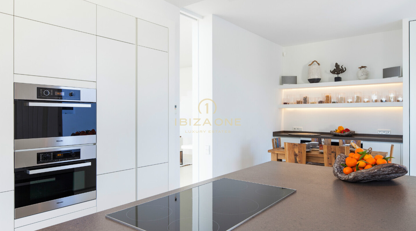 Luxuriöse Designvilla mit Blick auf Formentera zu verkaufen, Ibiza - Luxuriöse Designvilla mit Blick auf Formentera zu vermieten, Ibiza