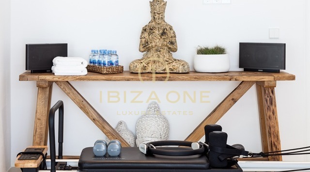Luxuriöse Designvilla mit Blick auf Formentera zu verkaufen, Ibiza - Luxuriöse Designvilla mit Blick auf Formentera zu vermieten, Ibiza