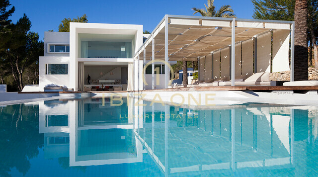 Luxuriöse Designvilla mit Blick auf Formentera zu verkaufen, Ibiza - Luxuriöse Designvilla mit Blick auf Formentera zu vermieten, Ibiza