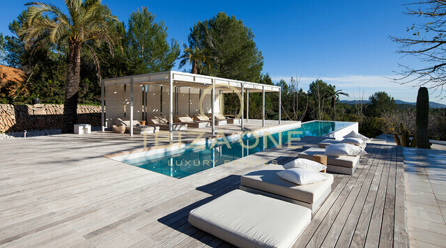 Luxuriöse Designvilla mit Blick auf Formentera zu verkaufen, Ibiza - Luxuriöse Designvilla mit Blick auf Formentera zu vermieten, Ibiza