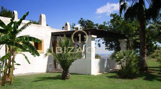Luxe villa op Ibiza te koop, Ibiza - Luxe villa op Ibiza te huur, Ibiza