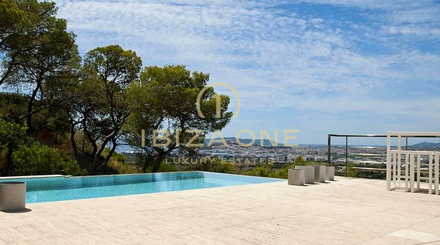Can Rimbau: Luxury villa for sale in Can Rimbau, Ibiza - vey close to Ibiza with breathtaking views to the sea and Ibiza - Can Rimbau: Luxury villa for rent in Can Rimbau, Ibiza - vey close to Ibiza with breathtaking views to the sea and Ibiza