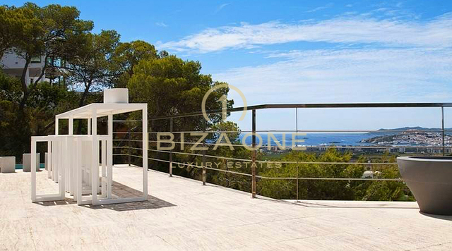 Can Rimbau: Villa de luxe à vendre à Can Rimbau, Ibiza - très proche d'Ibiza avec une vue imprenable sur la mer et Ibiza - Can Rimbau: Villa de luxe à louer à Can Rimbau, Ibiza - très proche d'Ibiza avec une vue imprenable sur la mer et Ibiza