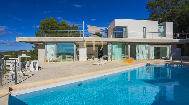 كان ريمباو: فيلا فاخرة للبيع في كان ريمباو، إيبيزا - قريبة جدًا من إيبيزا مع إطلالات خلابة على البحر وإيبيزا - كان ريمباو: فيلا فاخرة للإيجار في كان ريمباو، إيبيزا - قريبة جدًا من إيبيزا مع إطلالات خلابة على البحر وإيبيزا