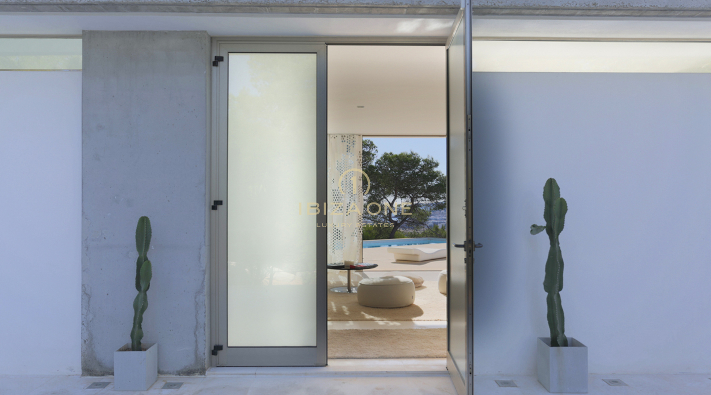 Can Rimbau: Villa de luxe à vendre à Can Rimbau, Ibiza - très proche d'Ibiza avec une vue imprenable sur la mer et Ibiza - Can Rimbau: Villa de luxe à louer à Can Rimbau, Ibiza - très proche d'Ibiza avec une vue imprenable sur la mer et Ibiza