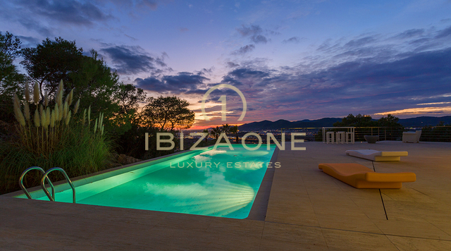 Can Rimbau: Luxury villa for sale in Can Rimbau, Ibiza - vey close to Ibiza with breathtaking views to the sea and Ibiza - Can Rimbau: Luxury villa for rent in Can Rimbau, Ibiza - vey close to Ibiza with breathtaking views to the sea and Ibiza