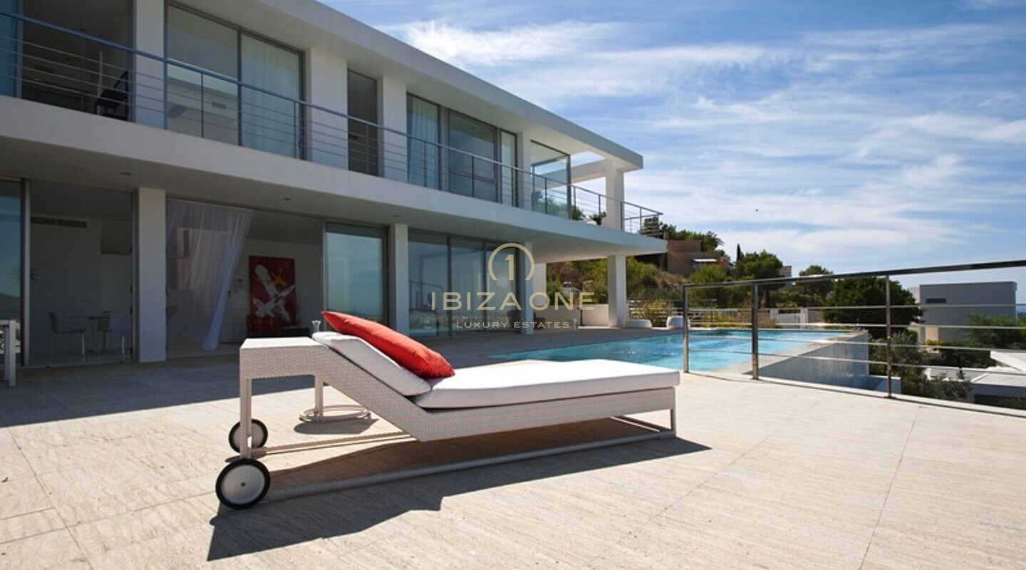 Can Rimbau – Luxuriöse, beeindruckende moderne Villa mit fantastischer Aussicht zum Verkauf in Can Rimbau, Ibiza – Can Rimbau – Luxuriöse, beeindruckende moderne Villa mit fantastischer Aussicht zur Miete in Can Rimbau, Ibiza