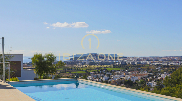 Villa de lujo contemporánea con impresionantes vistas y puesta de sol en Can Rimbau en alquiler, Ibiza